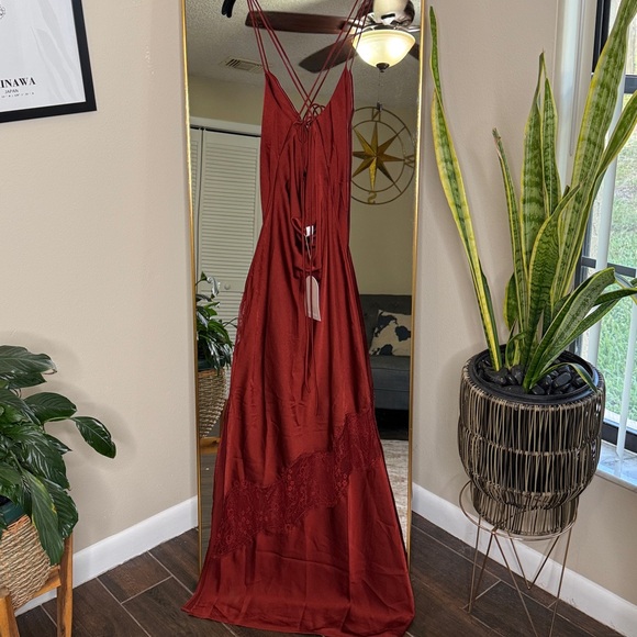 Meshki Chandra Burgundy lace silk Maxi Dress NWT - Picture 7 of 7